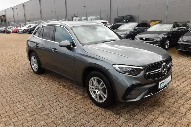 Mercedes-Benz GLC 200 din 2023 cu 7.926 km - oferta MER126181 - foto 2