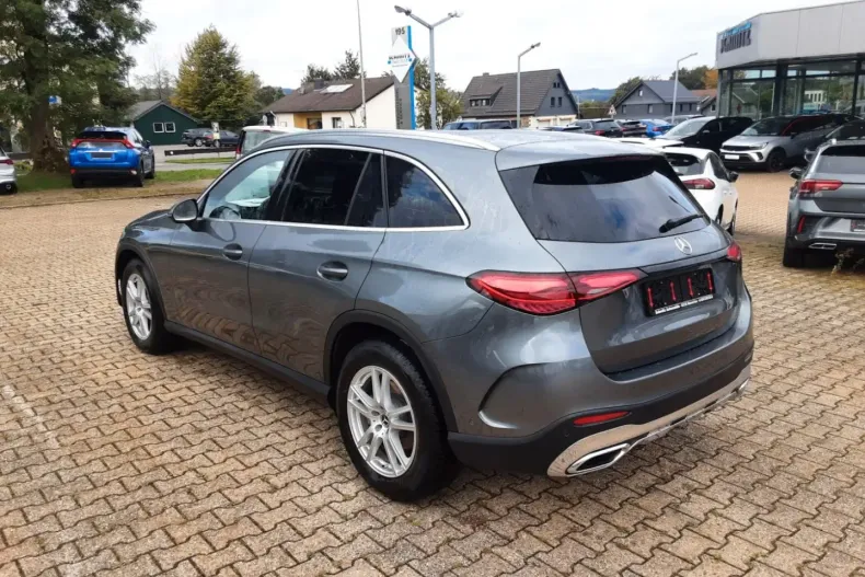 Mercedes-Benz GLC 200 din 2023 cu 7.926 km - oferta MER126181 - foto 5