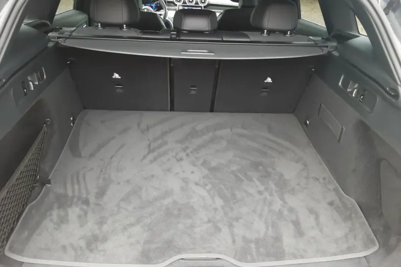 Mercedes-Benz GLC 200 din 2023 cu 7.926 km - oferta MER126181 - foto 9