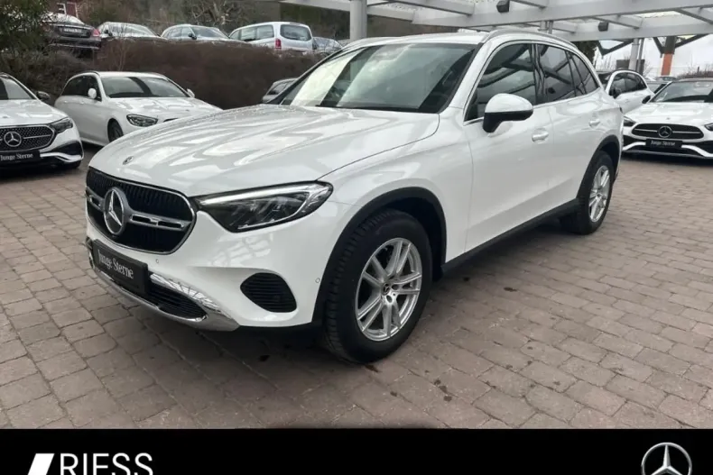 Mercedes-Benz GLC 200 din 2023 cu 9.840 km - oferta MER126182 - foto 1