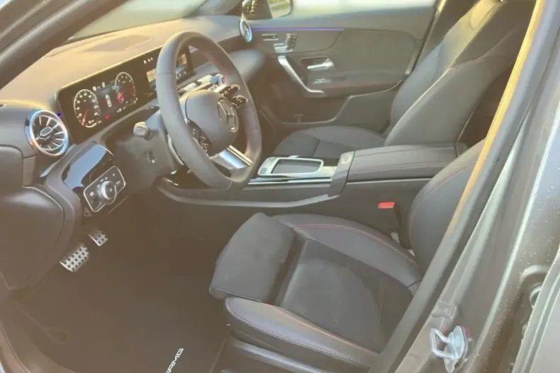 Mercedes-Benz A 220 din 2024 cu 8.000 km - oferta MER126184 - foto 8