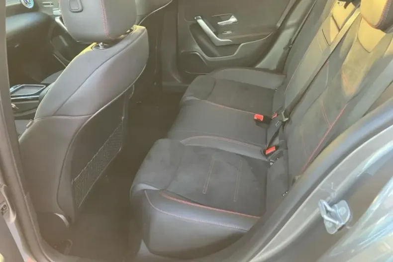 Mercedes-Benz A 220 din 2024 cu 8.000 km - oferta MER126184 - foto 12