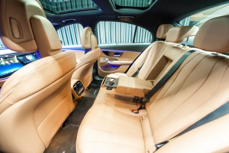 Mercedes-Benz E 200 din 2024 cu 50 km - oferta MER126189 - foto 14