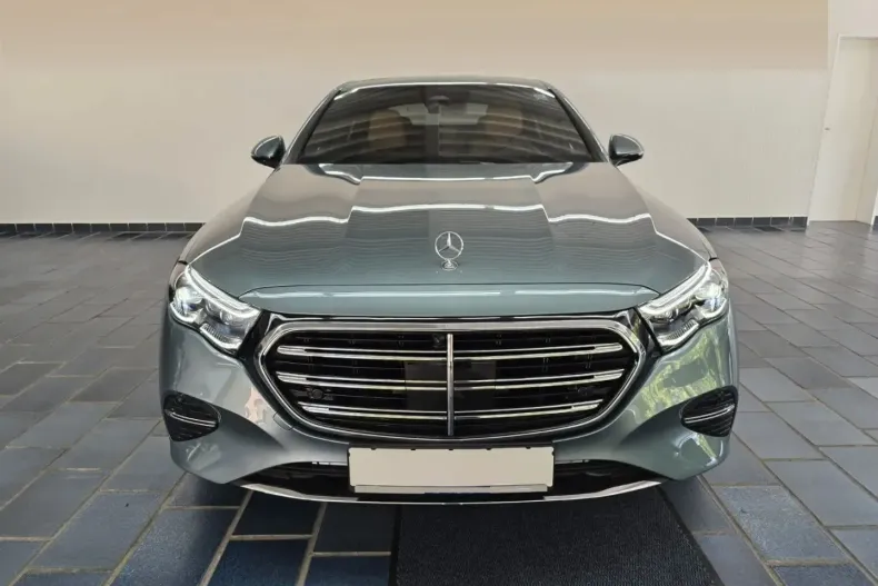 Mercedes-Benz E 200 din 2024 cu 50 km - oferta MER126192 - foto 2