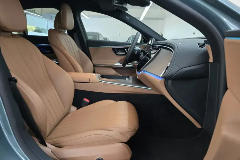 Mercedes-Benz E 200 din 2024 cu 50 km - oferta MER126192 - foto 12