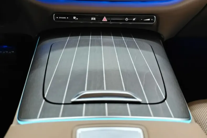 Mercedes-Benz E 200 din 2024 cu 50 km - oferta MER126192 - foto 22