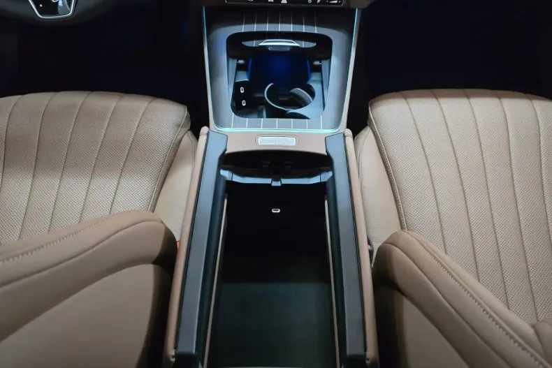 Mercedes-Benz E 200 din 2024 cu 50 km - oferta MER126192 - foto 23