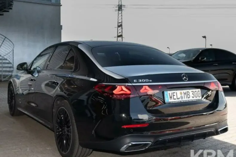 Mercedes-Benz E 300 din 2024 cu 15.100 km - oferta MER126193 - foto 2