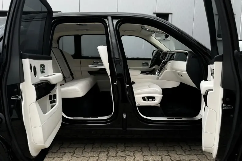 Rolls-Royce Cullinan din 2024 cu 50 km - oferta ROL126201 - foto 20