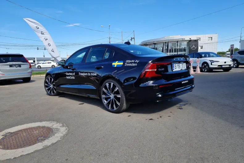 Volvo S60 din 2024 cu 6.995 km - oferta VOL126208 - foto 5