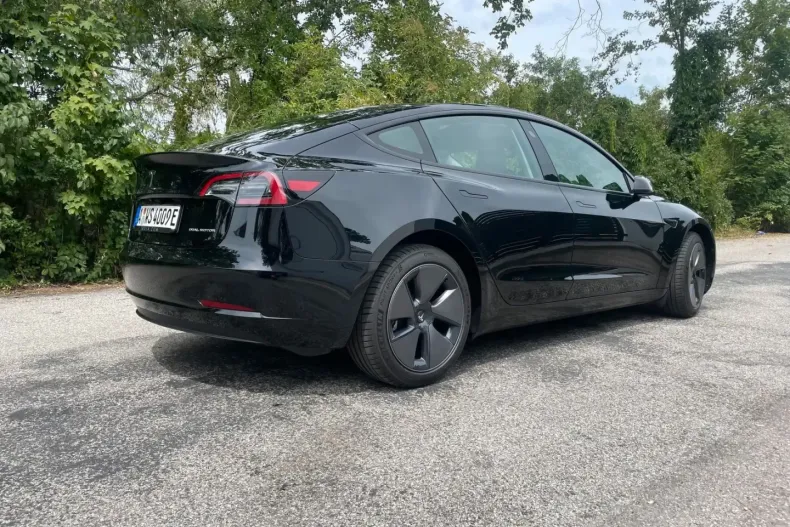 Tesla Model 3 din 2022 cu 36.000 km - oferta TES126209 - foto 7