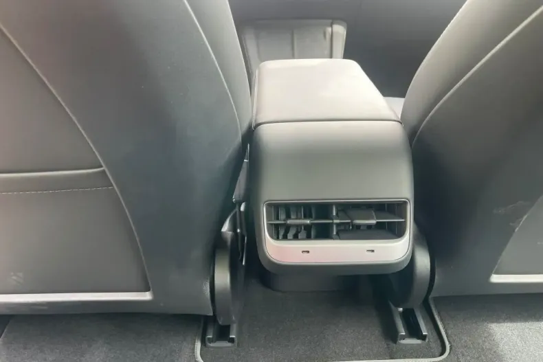 Tesla Model 3 din 2022 cu 36.000 km - oferta TES126209 - foto 10