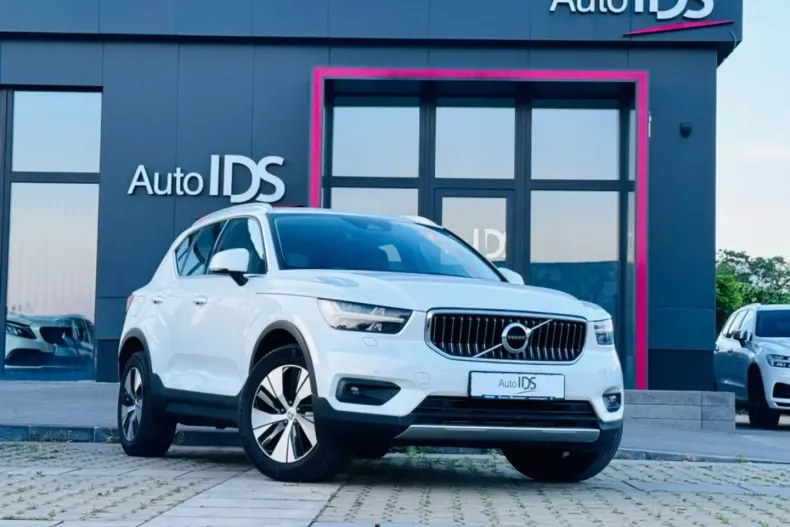Volvo XC40 din 2022 cu 50.341 km - oferta VOL126212 - foto 2