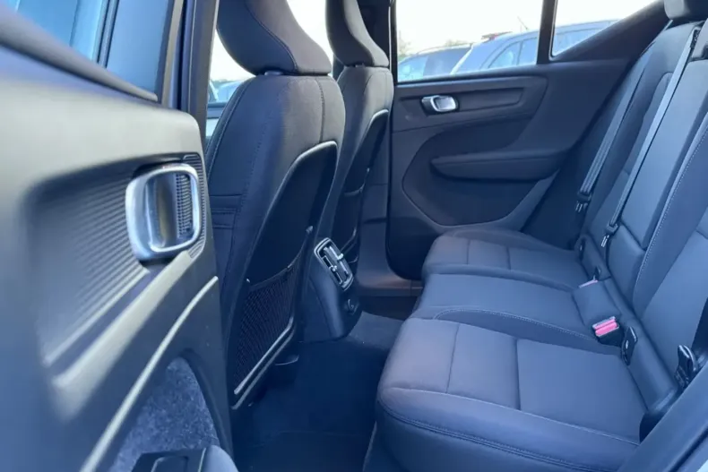 Volvo XC40 din 2022 cu 50.341 km - oferta VOL126212 - foto 10