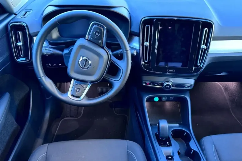 Volvo XC40 din 2022 cu 50.341 km - oferta VOL126212 - foto 11