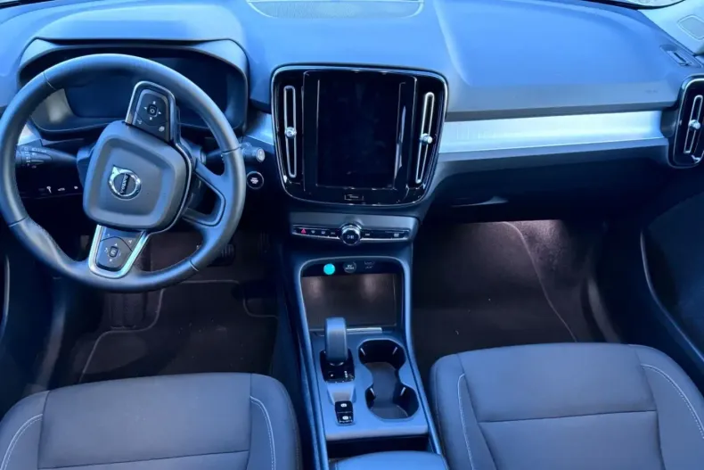 Volvo XC40 din 2022 cu 50.341 km - oferta VOL126212 - foto 12