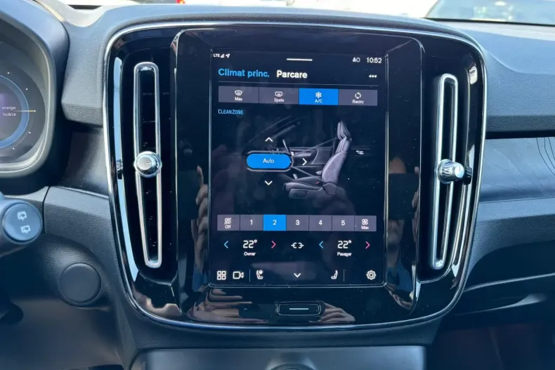 Volvo XC40 din 2023 cu 7.985 km - oferta VOL126215 - foto 15