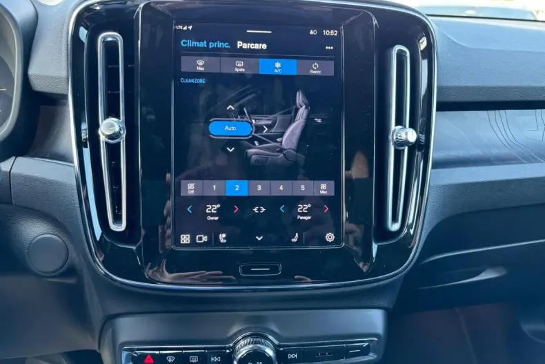 Volvo XC40 din 2023 cu 7.985 km - oferta VOL126215 - foto 16