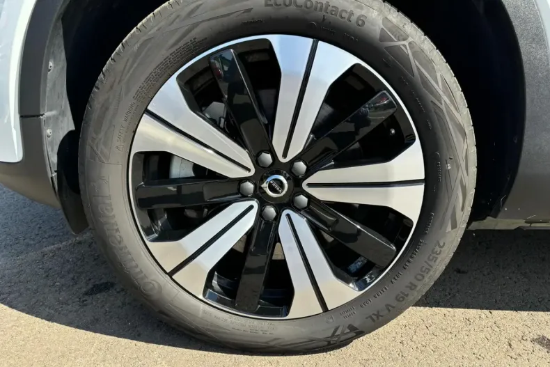 Volvo XC40 din 2023 cu 7.985 km - oferta VOL126215 - foto 18