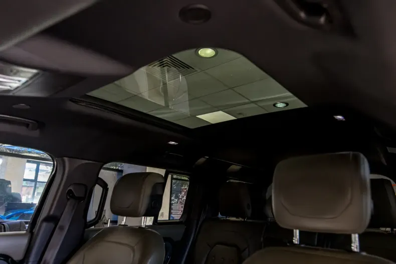 Land Rover Defender din 2021 cu 102.000 km - oferta LAN126220 - foto 16