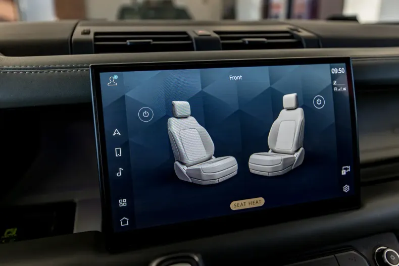 Land Rover Defender din 2021 cu 102.000 km - oferta LAN126220 - foto 18