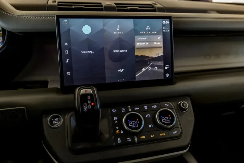 Land Rover Defender din 2021 cu 102.000 km - oferta LAN126220 - foto 19