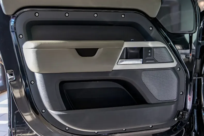 Land Rover Defender din 2021 cu 102.000 km - oferta LAN126220 - foto 23