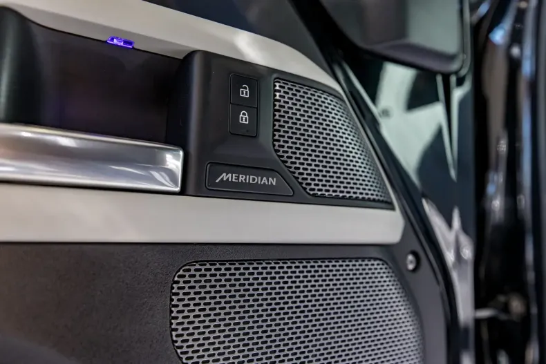 Land Rover Defender din 2021 cu 102.000 km - oferta LAN126220 - foto 24