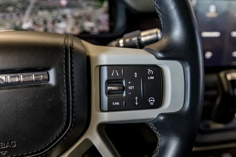 Land Rover Defender din 2021 cu 102.000 km - oferta LAN126220 - foto 25