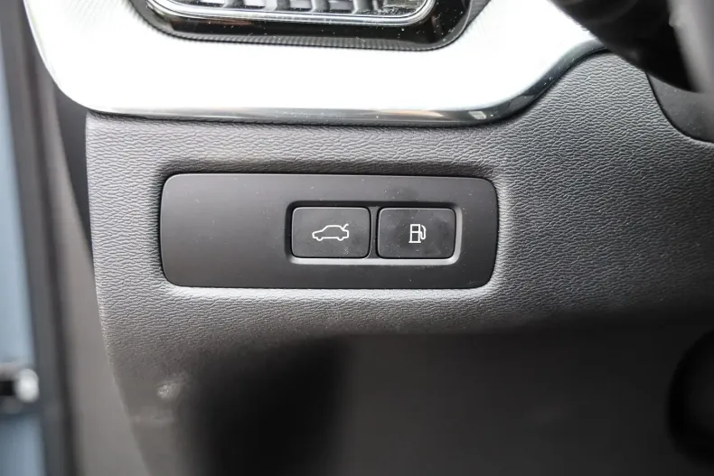 Volvo XC60 din 2023 cu 22.279 km - oferta VOL126224 - foto 11