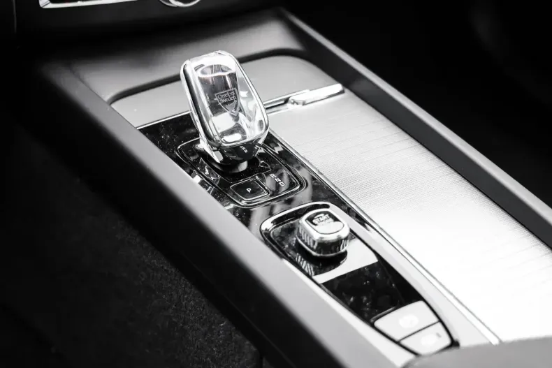 Volvo XC60 din 2023 cu 22.279 km - oferta VOL126224 - foto 12