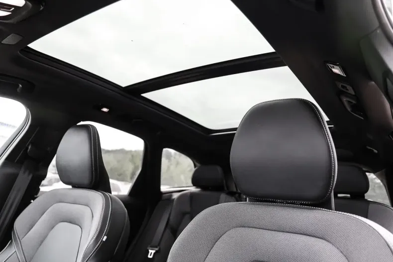 Volvo XC60 din 2023 cu 22.279 km - oferta VOL126224 - foto 13