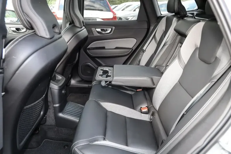 Volvo XC60 din 2023 cu 16.129 km - oferta VOL126226 - foto 14