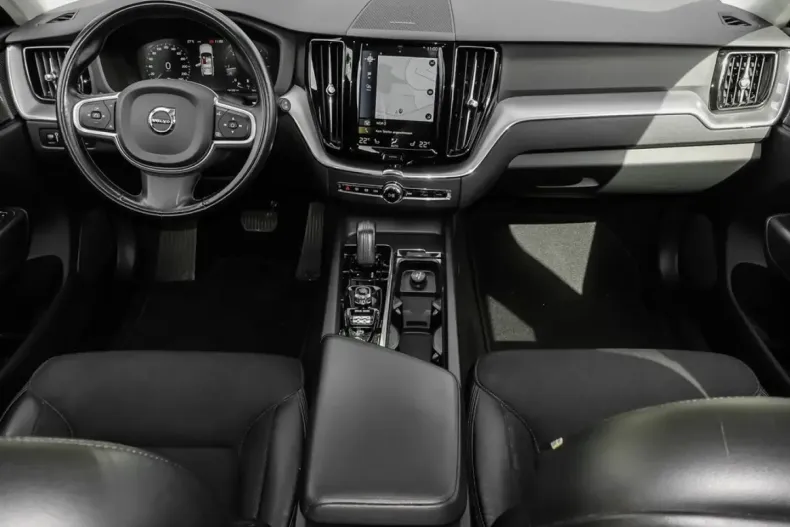 Volvo XC60 din 2020 cu 80.142 km - oferta VOL126231 - foto 5