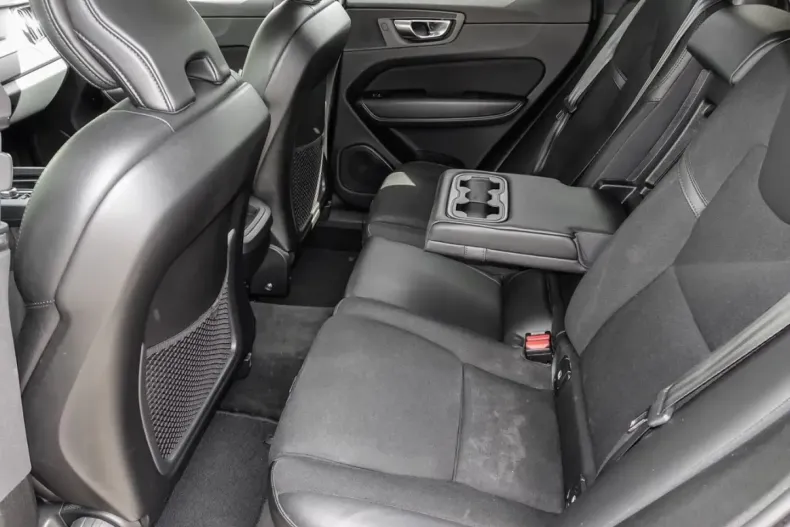 Volvo XC60 din 2020 cu 80.142 km - oferta VOL126231 - foto 14