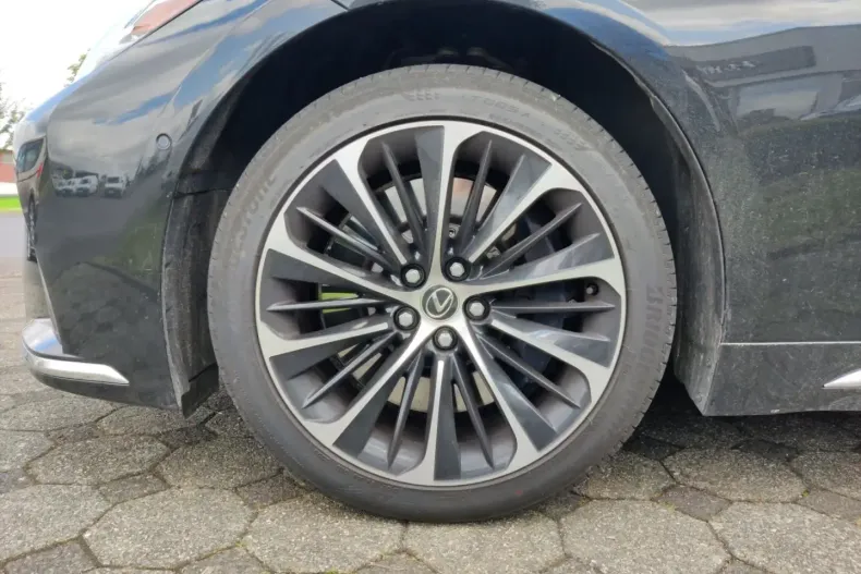 Lexus LS 500 din 2023 cu 15.050 km - oferta LEX126232 - foto 15