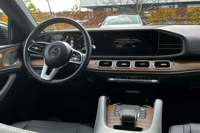 Mercedes-Benz GLE 350 din 2024 cu 2.900 km - oferta MER126234 - foto 13