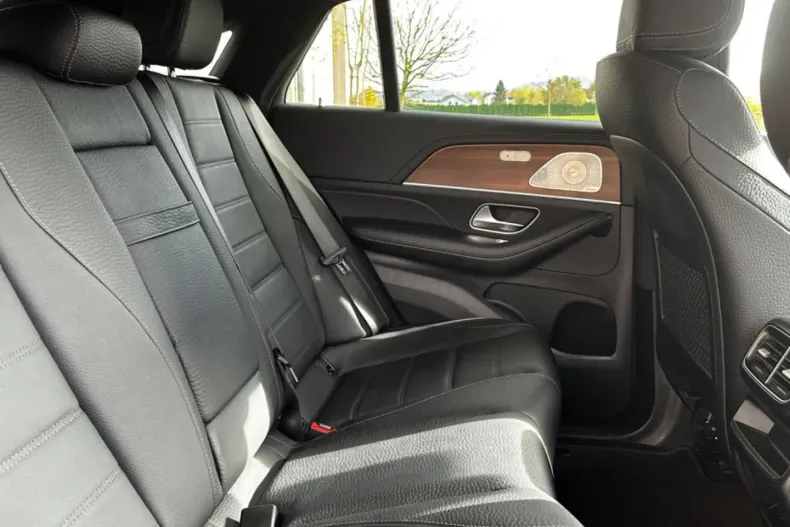 Mercedes-Benz GLE 350 din 2024 cu 2.900 km - oferta MER126234 - foto 15