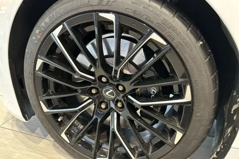 Lexus LC 500 din 2023 cu 1.100 km - oferta LEX126240 - foto 18