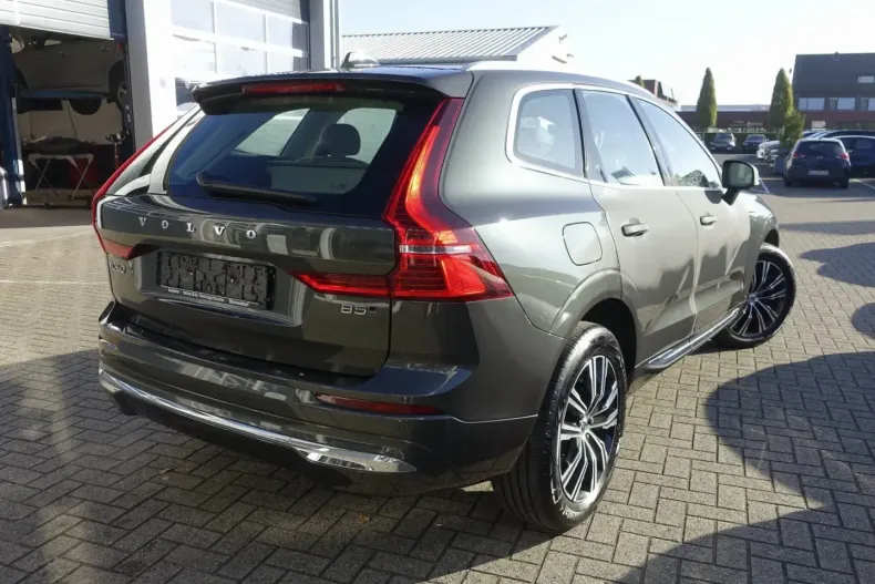 Volvo XC60 din 2021 cu 36.750 km - oferta VOL126242 - foto 3