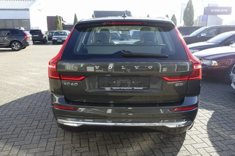 Volvo XC60 din 2021 cu 36.750 km - oferta VOL126242 - foto 4