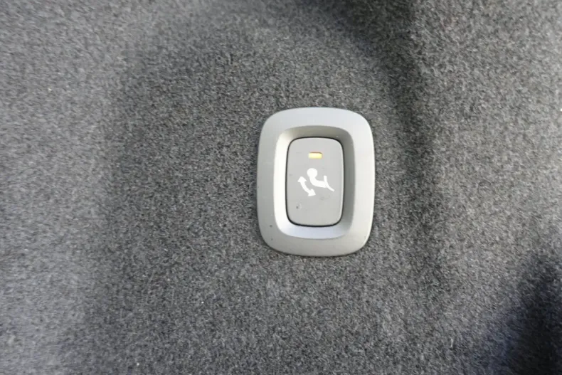 Volvo XC60 din 2021 cu 36.750 km - oferta VOL126242 - foto 7