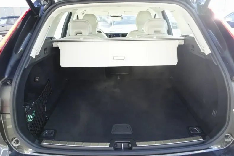 Volvo XC60 din 2021 cu 36.750 km - oferta VOL126242 - foto 23