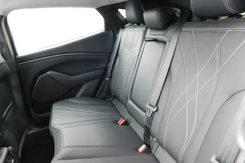 Ford Mustang Mach-E din 2022 cu 19.500 km - oferta FOR126244 - foto 7