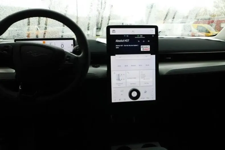 Ford Mustang Mach-E din 2022 cu 19.500 km - oferta FOR126244 - foto 8