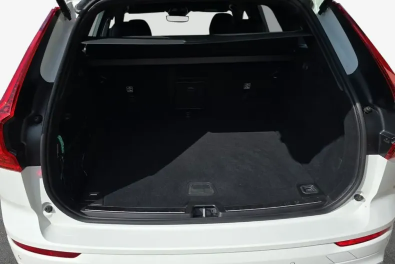 Volvo XC60 din 2022 cu 24.610 km - oferta VOL126246 - foto 13