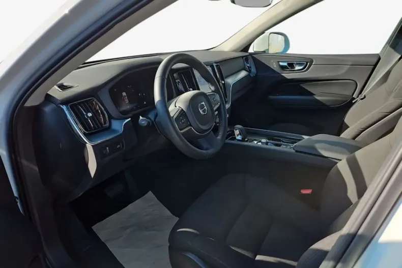 Volvo XC60 din 2022 cu 33.046 km - oferta VOL126247 - foto 6