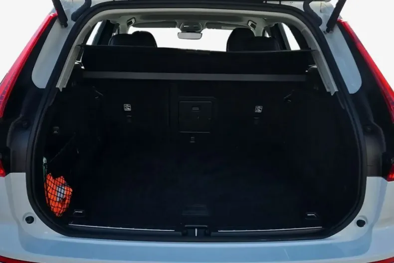 Volvo XC60 din 2022 cu 33.046 km - oferta VOL126247 - foto 15