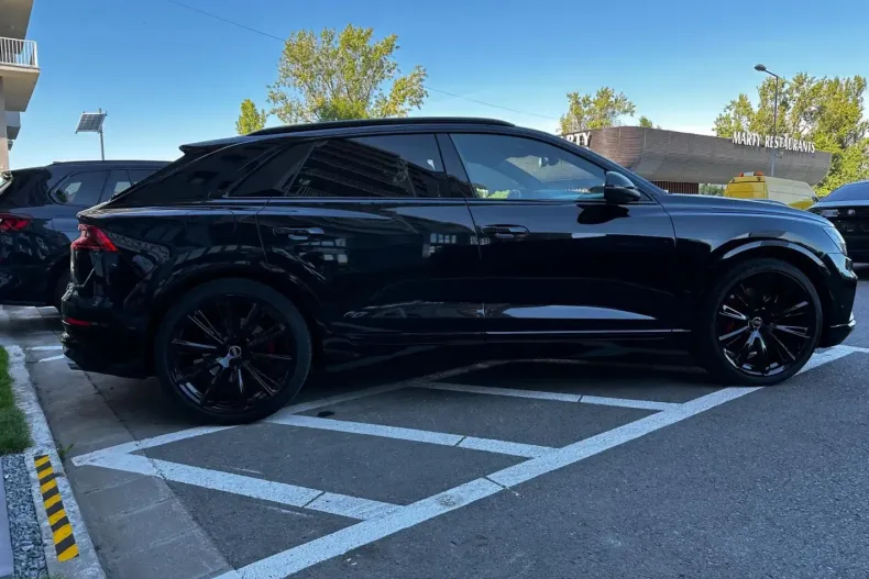 Audi SQ8 din 2022 cu 53.900 km - oferta AUD126269 - foto 9