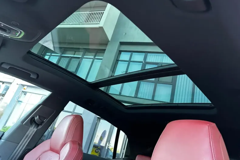 Audi SQ8 din 2022 cu 53.900 km - oferta AUD126269 - foto 18